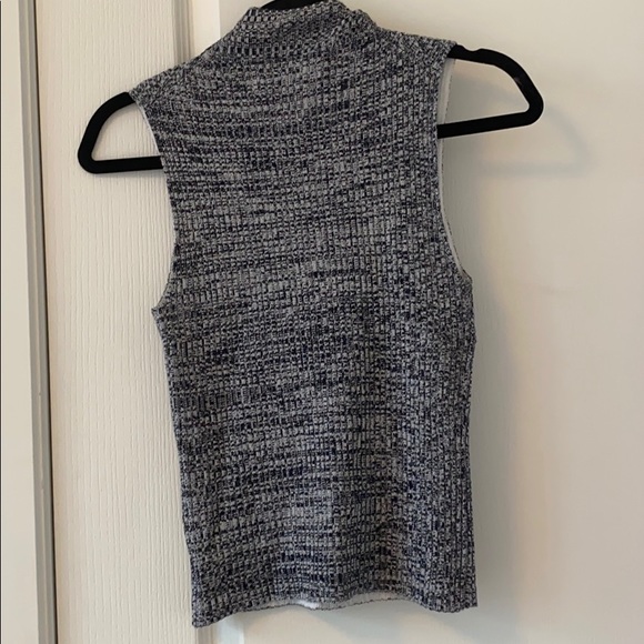 Theory Sleeveless Turtleneck - Picture 3 of 3